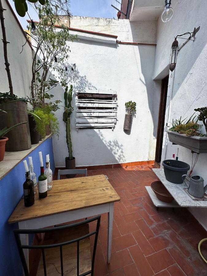 Habitacion Privada, Casa Compartida Con Pareja Private Room, Shared House With A Couple Барселона Экстерьер фото