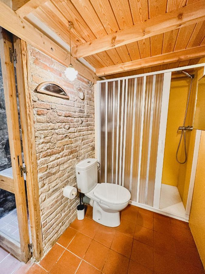 Habitacion Privada, Casa Compartida Con Pareja Private Room, Shared House With A Couple Барселона Экстерьер фото